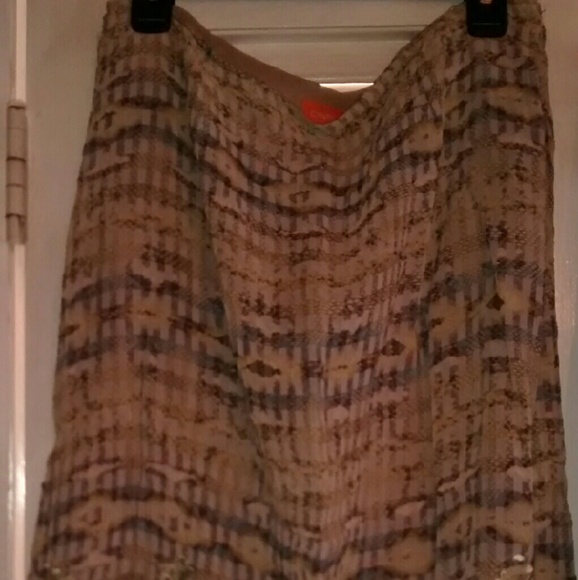 Skirt - Picture 3 of 3