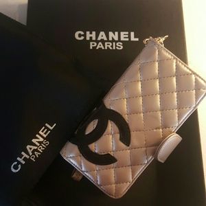 Iphone 6 Chanel Paris alike phone case