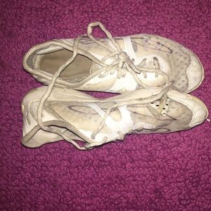 Nfinity cheer shoes