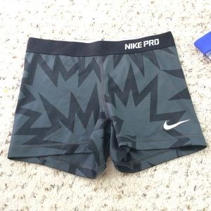 Black kapow Nike pro shorts