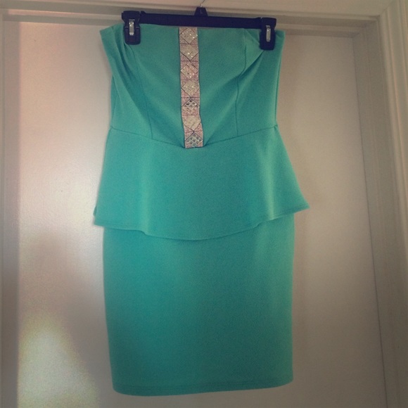 Strapless peplum dress