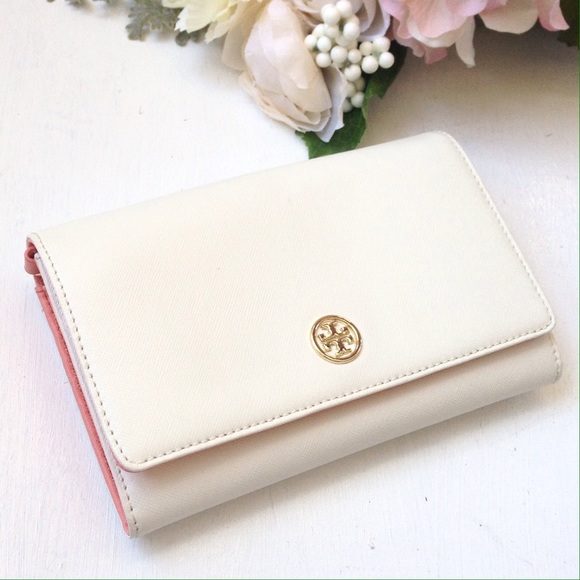 Tory Burch Handbags - Tory Burch Robinson Chain Wallet