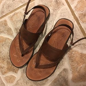 B.O.C sandals