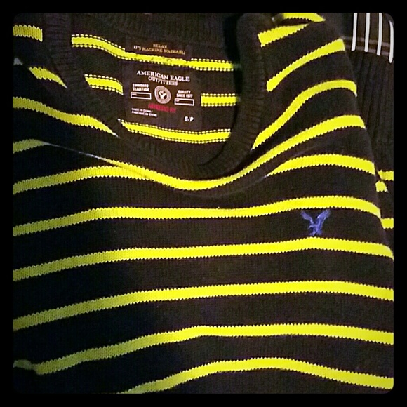 American Eagle sweater