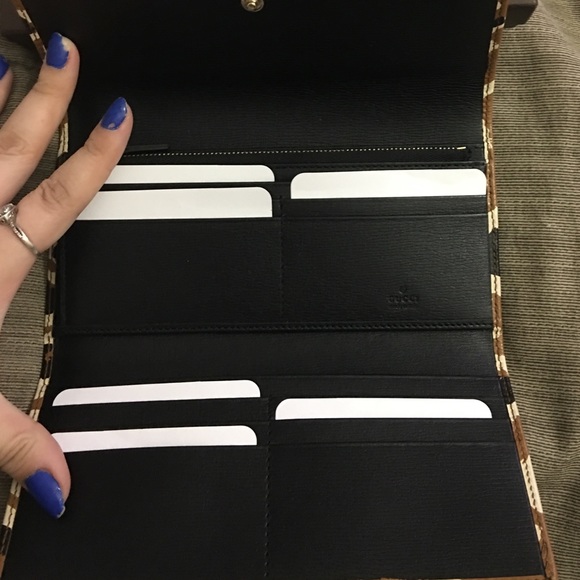 TRADED NEW Gucci Wallet 💕 - Picture 2 of 4