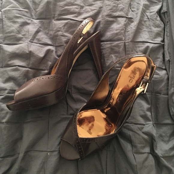 Marc Fisher Brown Peep Toe SZ 10