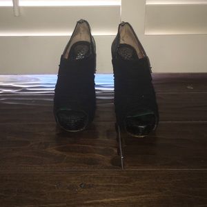 black heel Vince camuto
