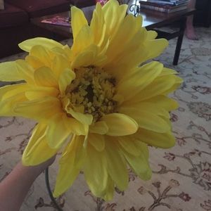 3.5 ft. room decor flower trio