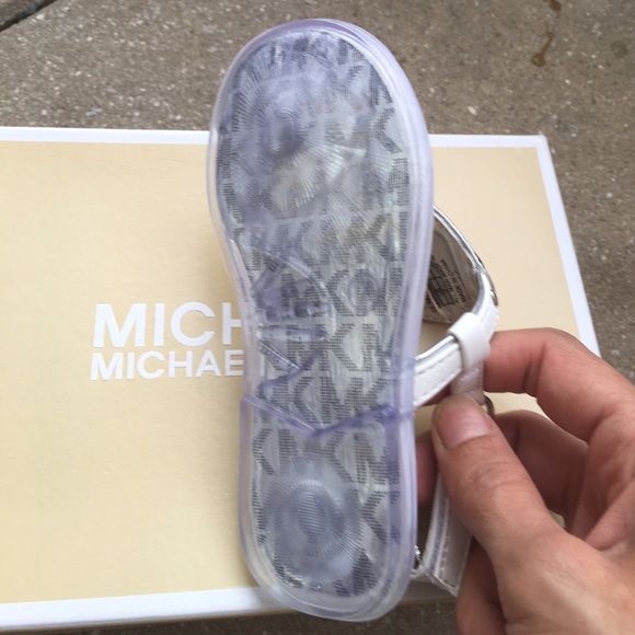 Michael kors toddler girls sandals - Picture 4 of 4