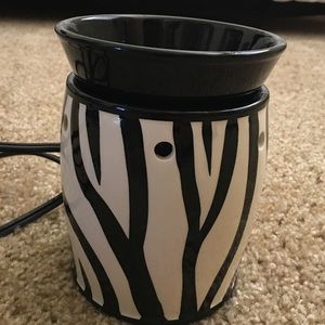 Zebra scentsy warmer
