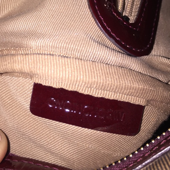 Burberry nova satchel. 9"1/2 L , 6"h 5"1/2 w - Picture 4 of 4