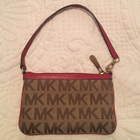 Michael Kors wristlet! 👜