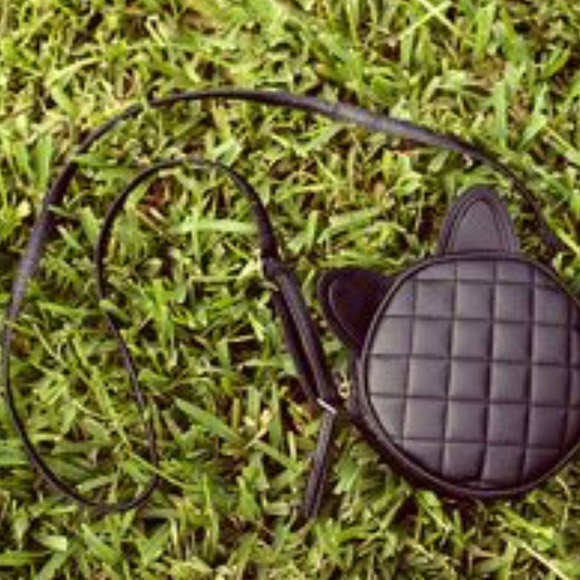 Round, Black, Cat Ear Purse - Picture 3 of 4