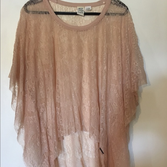 Billabong lace pullover!
