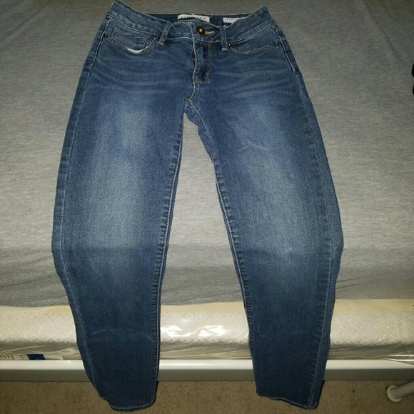 Bullhead Light Wash Skinny Jeans