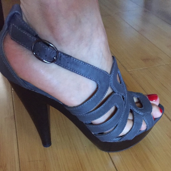 Chunky platform heels