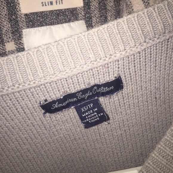 AEO long sleeved grey top w white lace ✨ - Picture 2 of 2