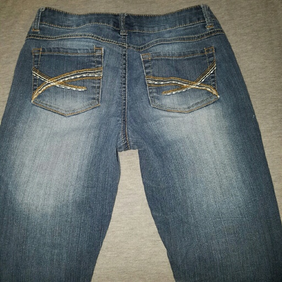 Mudd Medium Wash Skinny Jeans - Picture 3 of 3
