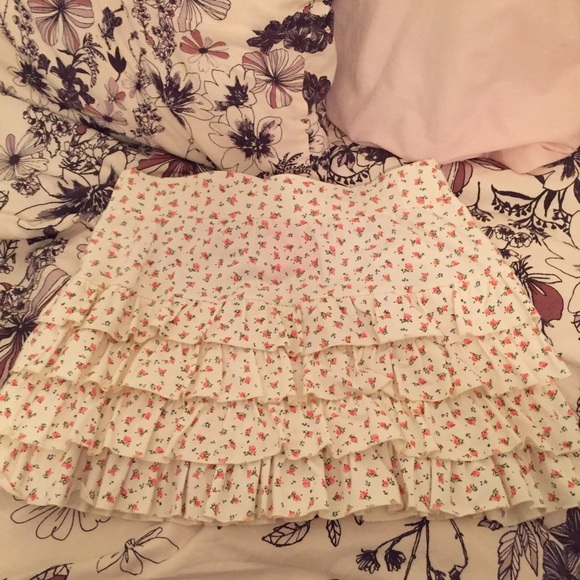 Betsy Johnson Floral Ruffled Mink Skirt