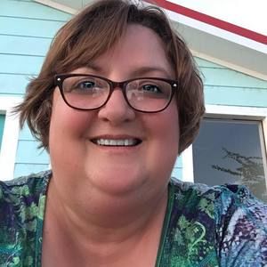 Meet your Posher, Debbie