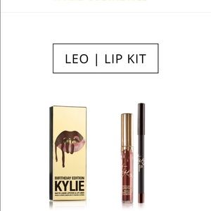Leo Lip Kit