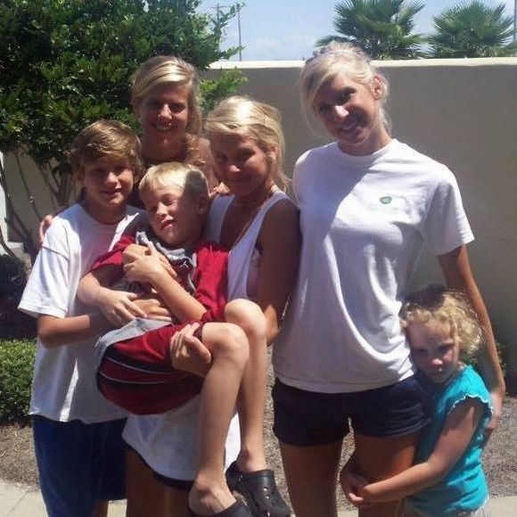 Meet your Posher, Cleo - Picture 1 of 1