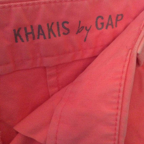 Hot pink GAP shorts - Picture 2 of 3