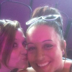 Meet your Posher, Dana