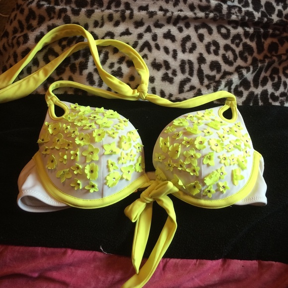 Victoria's Secret Push Up Bikini Top!