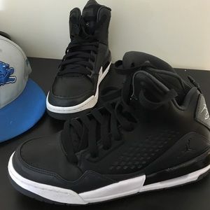 Black and white 6.5 Jordan flight