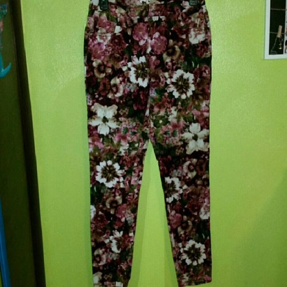 Aero Floral High Waisted Jegging