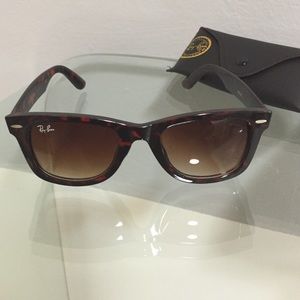 RayBan sunglasses BR2140