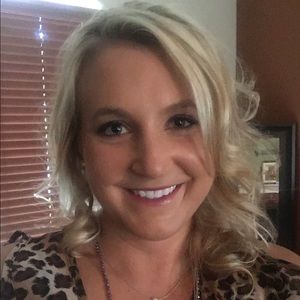 Meet your Posher, Christine