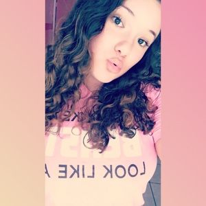 Meet your Posher, Daniela