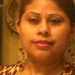 Meet your Posher, Amparo