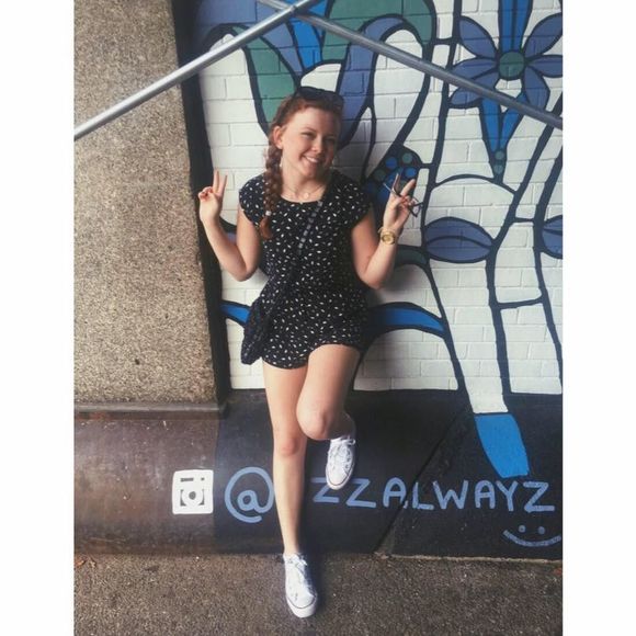 Meet your Posher, Stephanie - Picture 1 of 1