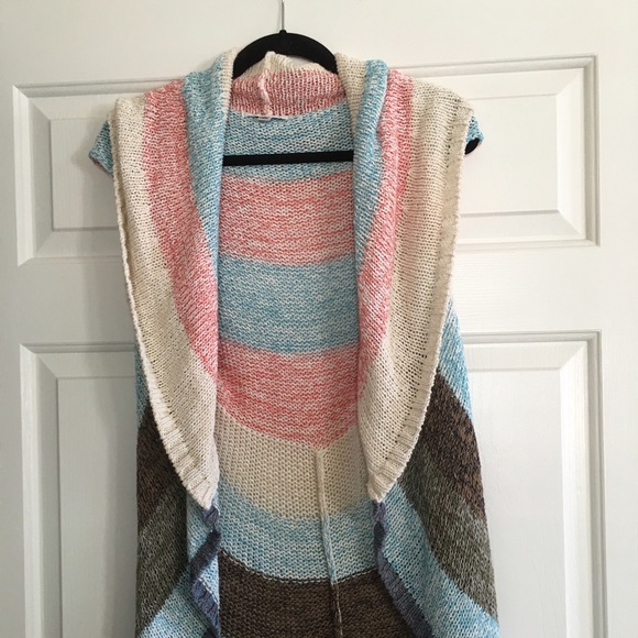 CAbi circle sweater vest! Size small