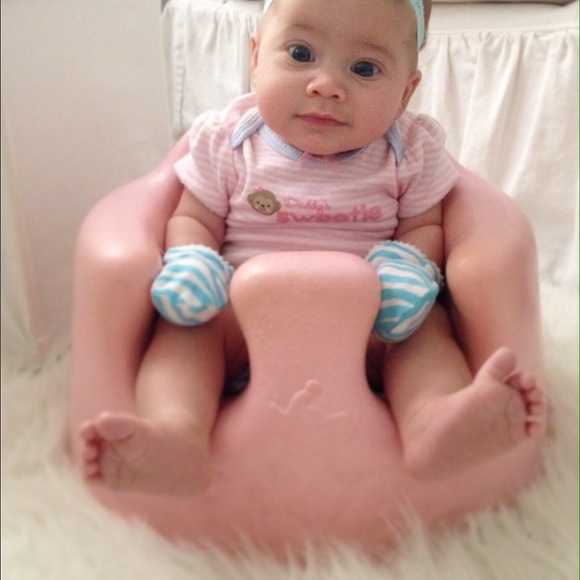 Pink bumbo with tray