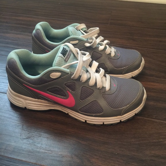 Women's Nike Revolution Running Shoes Sz. 8