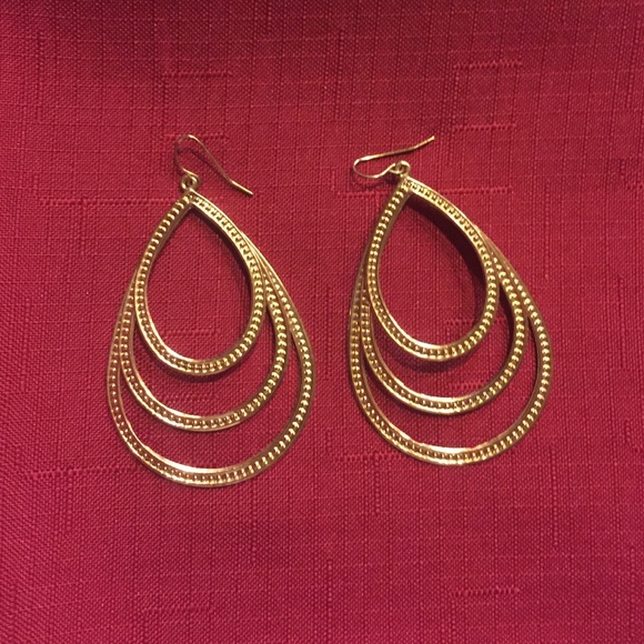 Gold dangle earrings