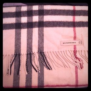 Burberry 100% cashmere scarf