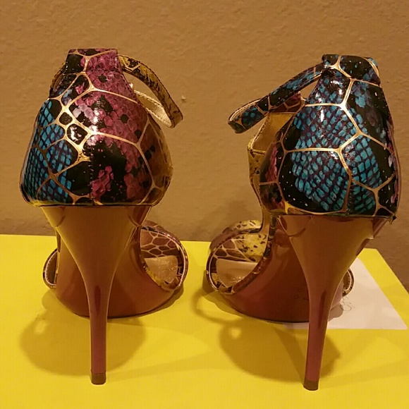 Multicolored heels - Picture 3 of 4