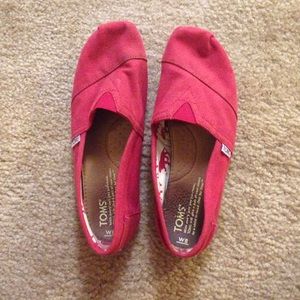 Red TOMS