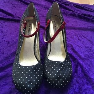 Cute, polka dot, Steve Madden heels !