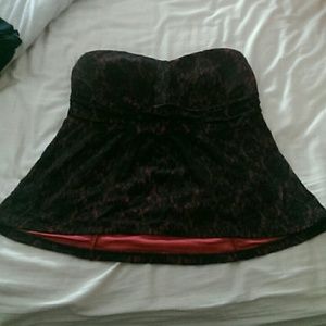 Size 1 torrid strappless lace top