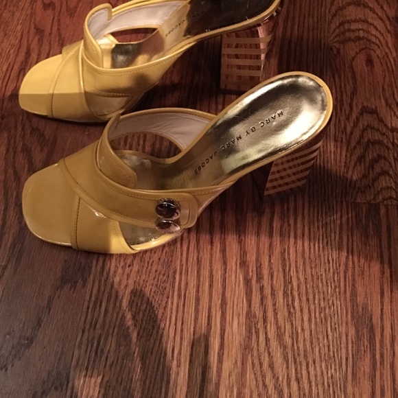 Shoes - Picture 2 of 3