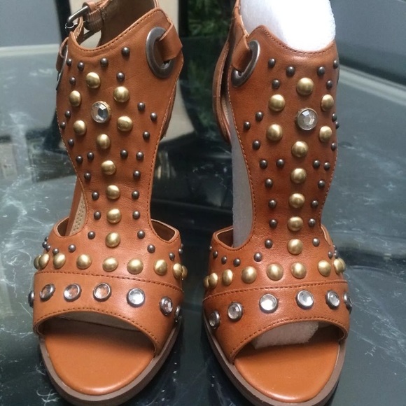 Marc fisher brown 4" heels s. 5 1/2 leather