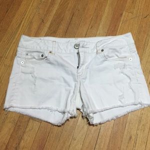 AE white midi shorts
