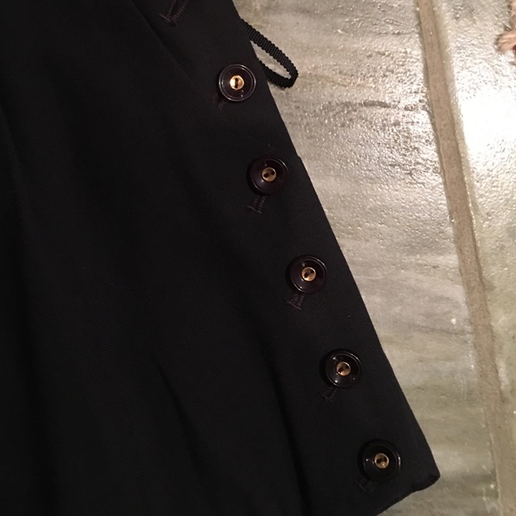 Shorts - Picture 2 of 3