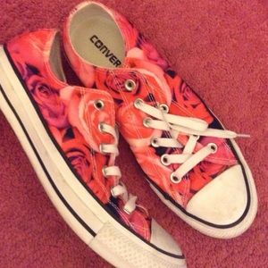 Women's Converse Size 8 Rose Pattern